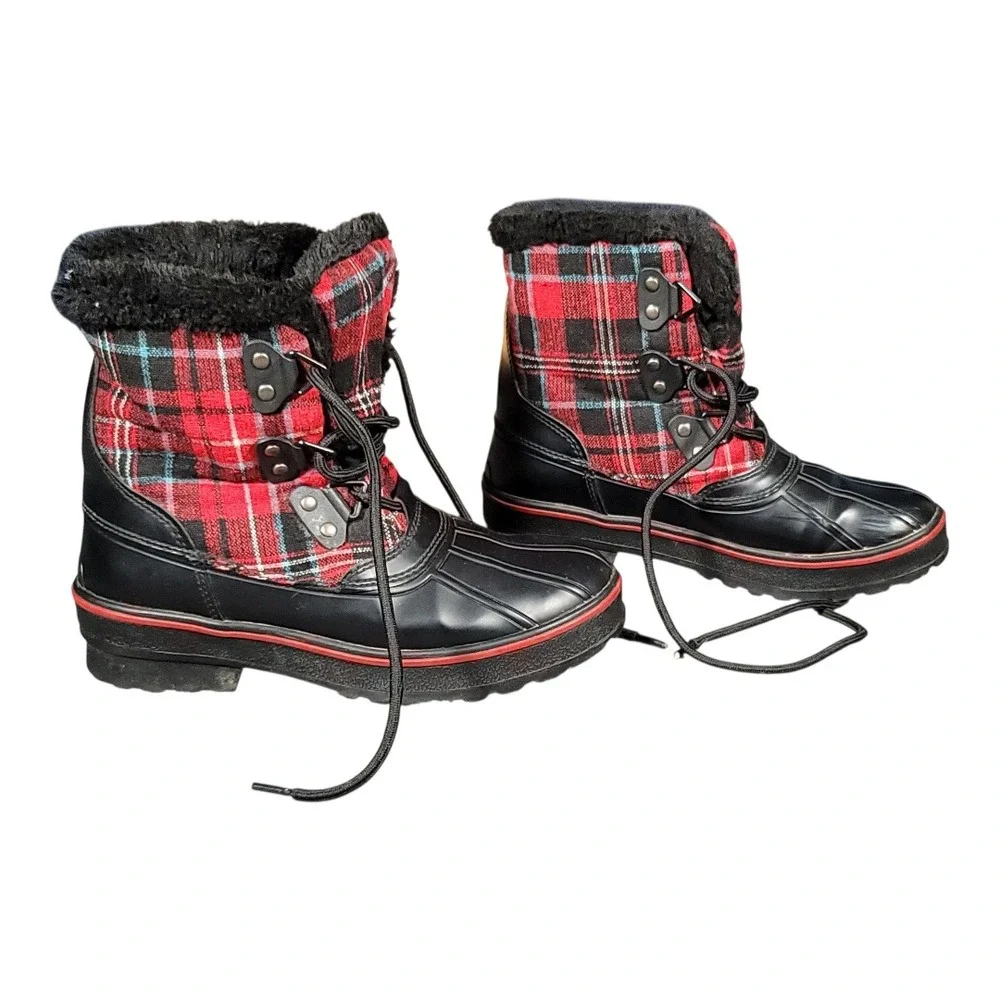 Bass Skeeter Women's Red Plaid‎ Faux Fur Duck Boots Sz 7M Waterproof Winter Snow